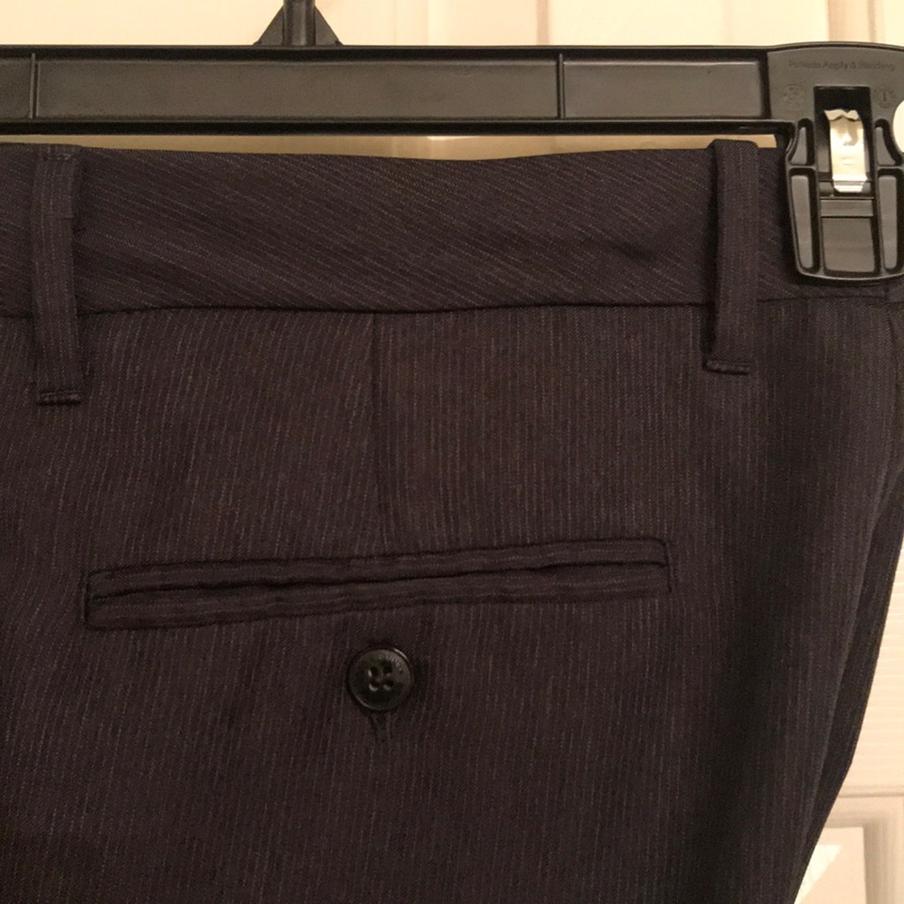 Kenneth Cole Reaction Black Pinstriped Pants 34x32 - Picture 5 of 5